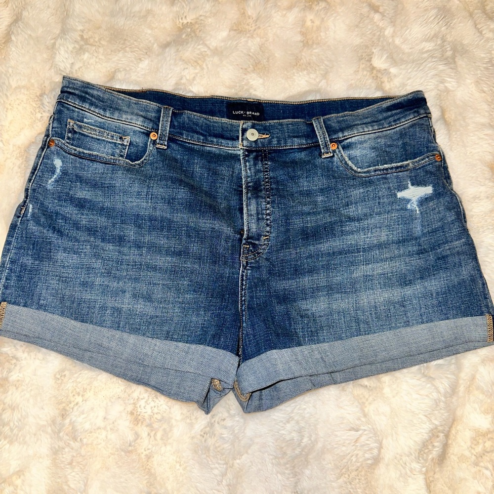 Lucky Brand Jean denim shorts dark wash New never worn size 18